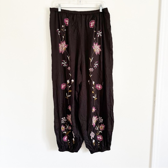 Free People Harmony Embroidered Pant set - Picture 6 of 10